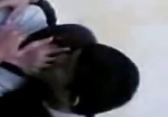 女の子たちは部屋で服を脱ぎ、彼らが撮影されたことに気付かない 女性 動画 sex
